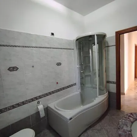 Casa Nei Pini 公寓 瓦拉泽